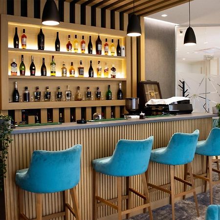 Nova Pazova New Garni Hotel Filia מראה חיצוני תמונה