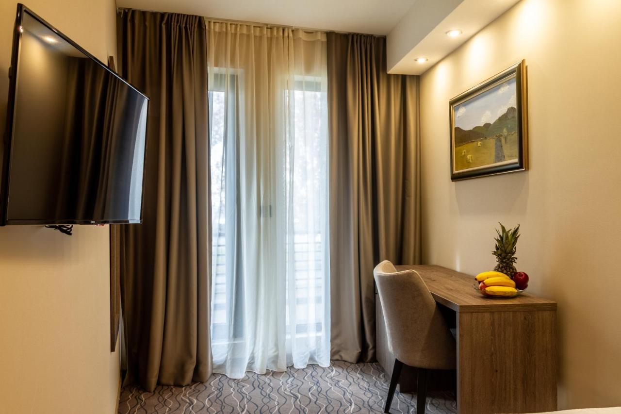 Nova Pazova New Garni Hotel Filia מראה חיצוני תמונה