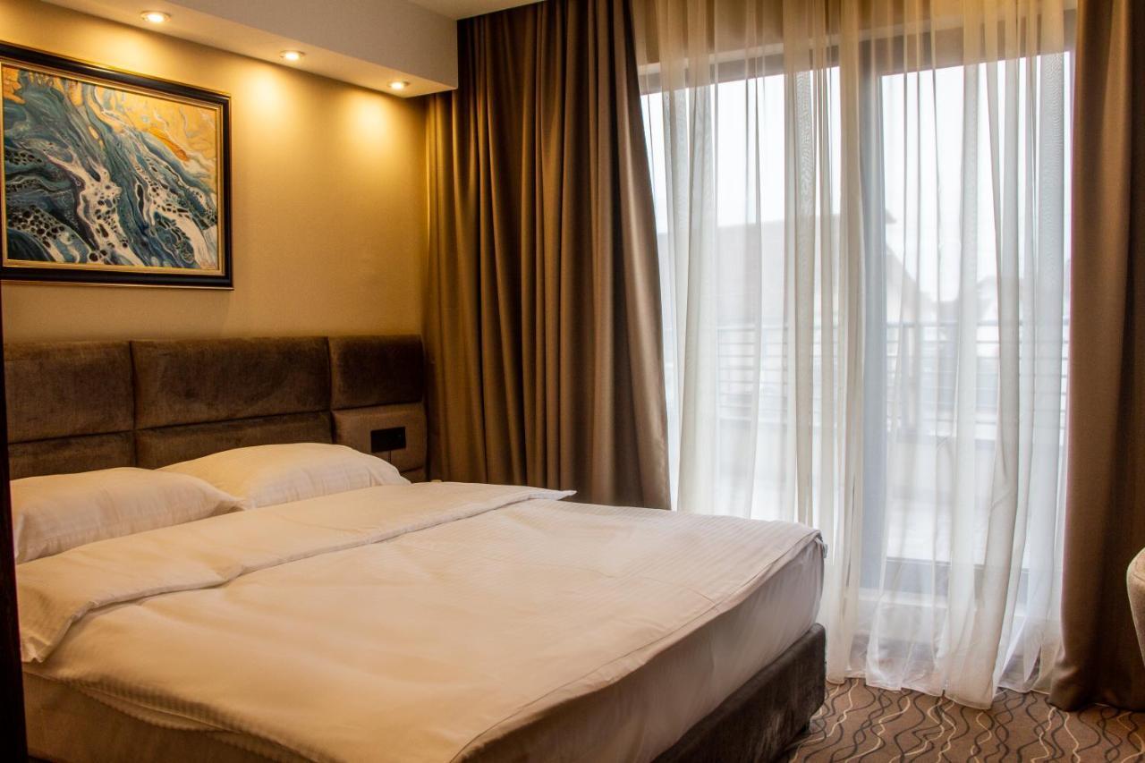 Nova Pazova New Garni Hotel Filia מראה חיצוני תמונה